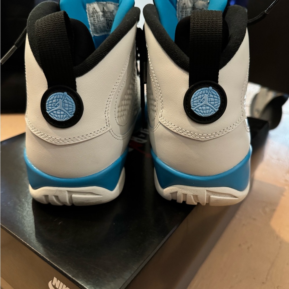 Men’s 10.5 Air Jordan 9 Retro “Powder Blue” - Picture 6 of 9